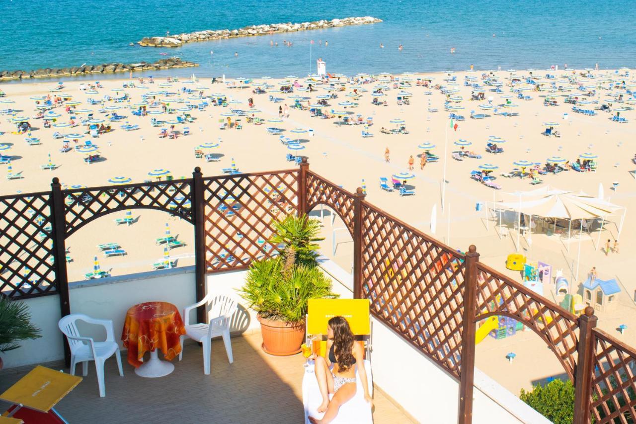 Hotel Driade Sul Mare 리미니 외부 사진